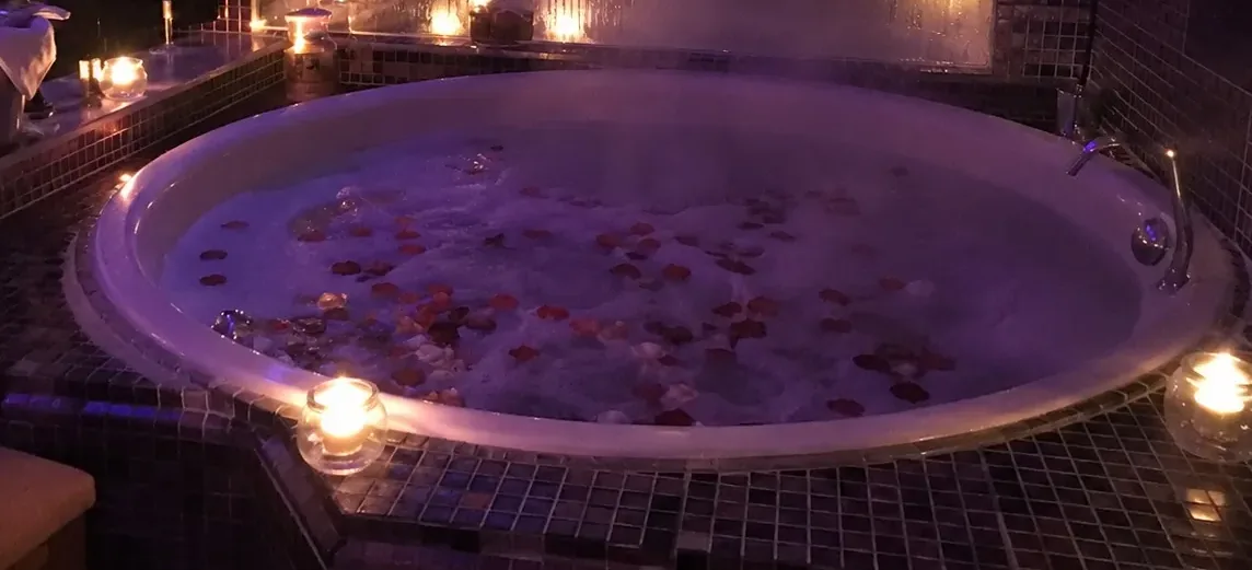 Jakuzili vip oda — Lila Spa, Arnavutköy misafirlerine hizmet veren salon